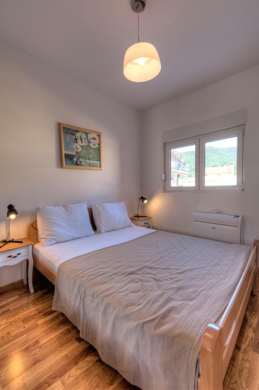Apartments Delfin Тиват Екстериор снимка